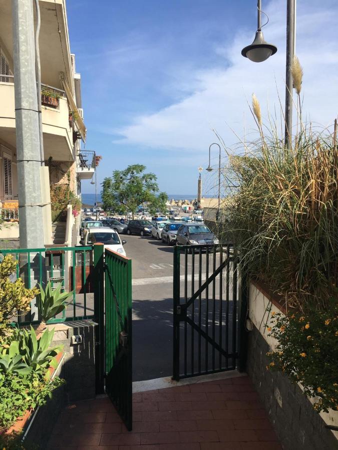 Appartamento Da Alfio Acireale Esterno foto
